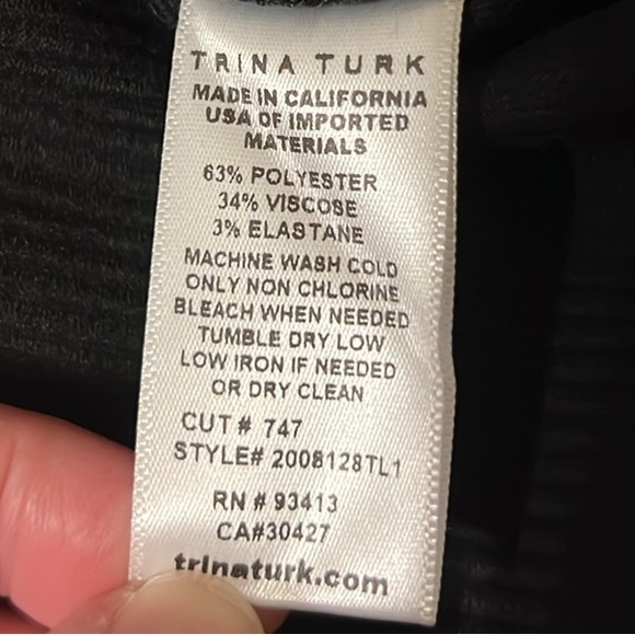 Trina Turk Tunic, Sleeveless, Turtleneck in Black, Size 6, EUC - Picture 15 of 17